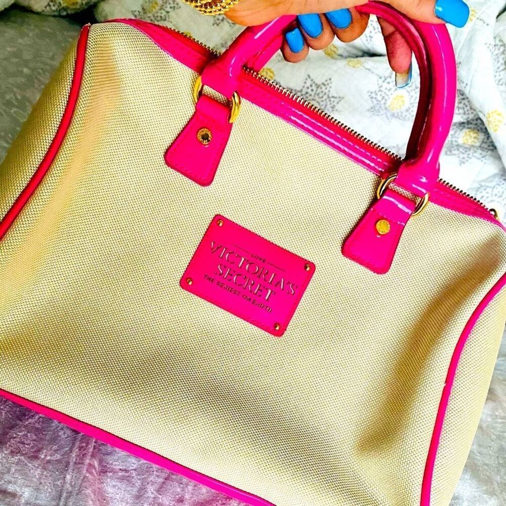 Vintage Victoria secret sexiest on earth bag
